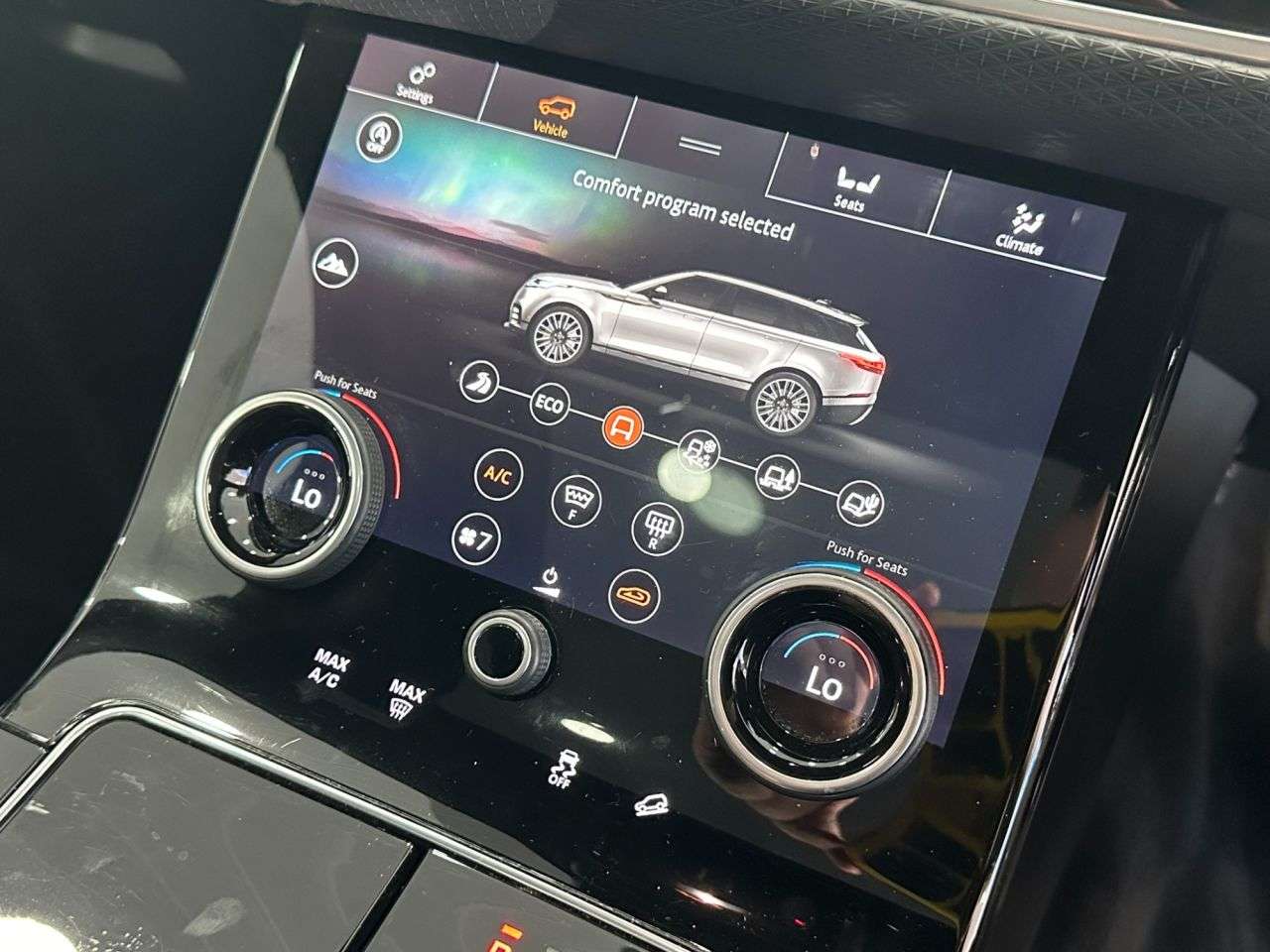 2020 LAND ROVER RANGE ROVER VELAR 2020 LAND ROVER RANGE ROVER VELAR