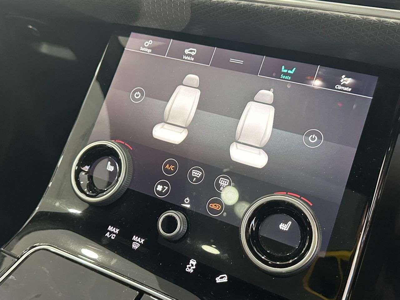 2020 LAND ROVER RANGE ROVER VELAR 2020 LAND ROVER RANGE ROVER VELAR