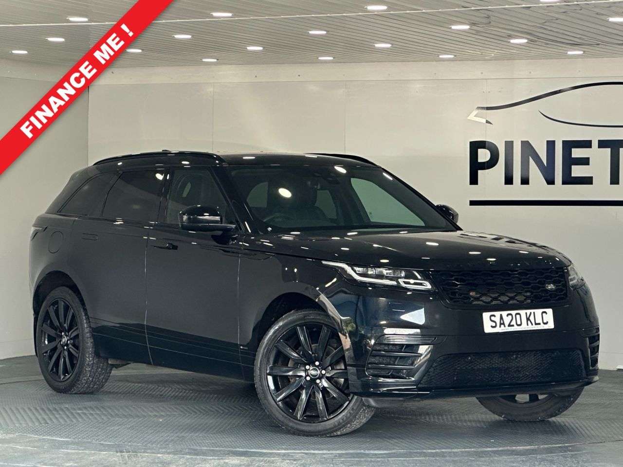 A 2020 LAND ROVER RANGE ROVER VELAR 2.0 D180 R-Dynamic SE SUV 5dr Diesel Auto 4WD Euro 6 (s/s) (180 ps) A 2020 LAND ROVER RANGE ROVER VELAR 2.0 D180 R-Dynamic SE SUV 5dr Diesel Auto 4WD Euro 6 (s/s) (180 ps)
