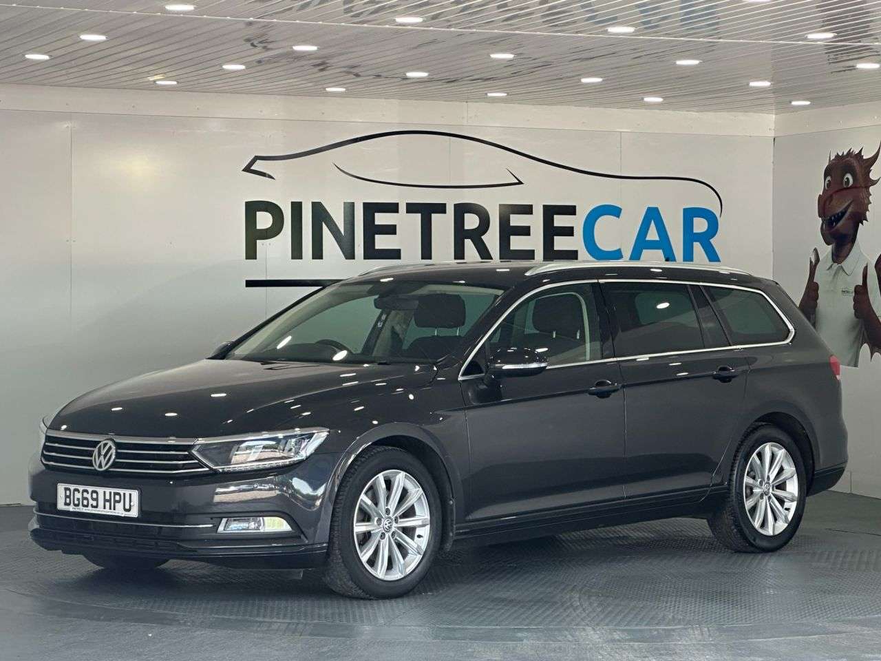A 2019 VOLKSWAGEN PASSAT 2.0 TDI SE Business Estate 5dr Diesel Manual Euro 6 (s/s) (150 ps) A 2019 VOLKSWAGEN PASSAT 2.0 TDI SE Business Estate 5dr Diesel Manual Euro 6 (s/s) (150 ps)
