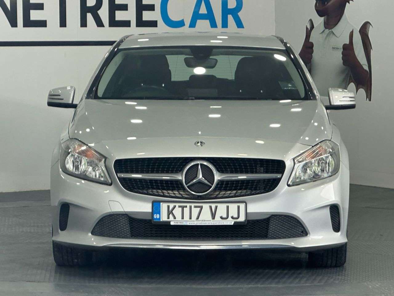 A 2017 MERCEDES-BENZ A CLASS 1.6 A180 SE Hatchback 5dr Petrol 7G-DCT Euro 6 (s/s) (122 ps) A 2017 MERCEDES-BENZ A CLASS 1.6 A180 SE Hatchback 5dr Petrol 7G-DCT Euro 6 (s/s) (122 ps)