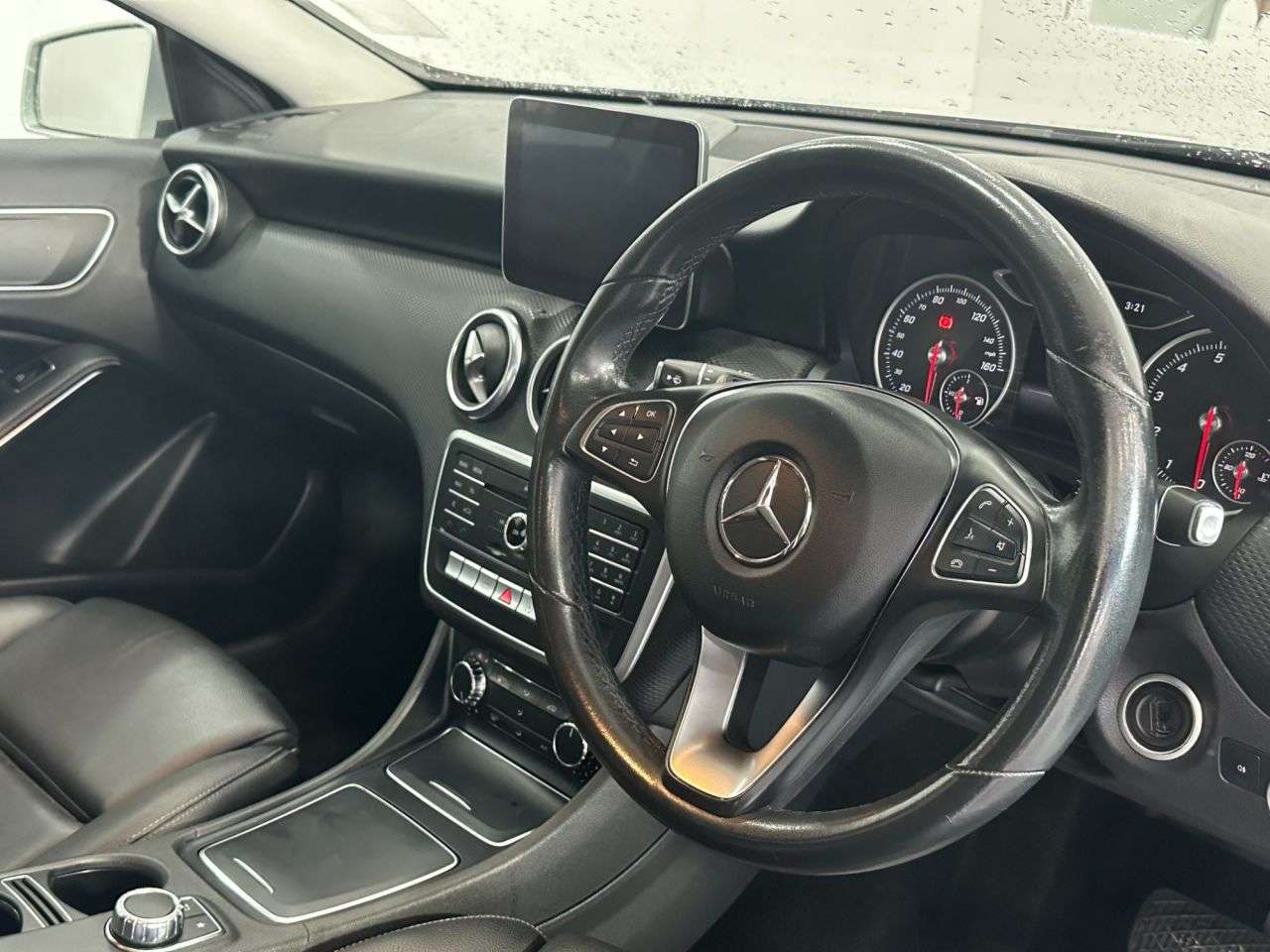 2017 MERCEDES-BENZ A CLASS 2017 MERCEDES-BENZ A CLASS