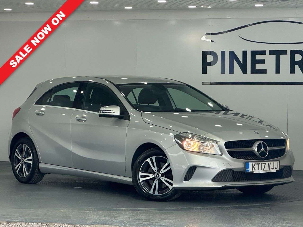 A 2017 MERCEDES-BENZ A CLASS 1.6 A180 SE Hatchback 5dr Petrol 7G-DCT Euro 6 (s/s) (122 ps) A 2017 MERCEDES-BENZ A CLASS 1.6 A180 SE Hatchback 5dr Petrol 7G-DCT Euro 6 (s/s) (122 ps)