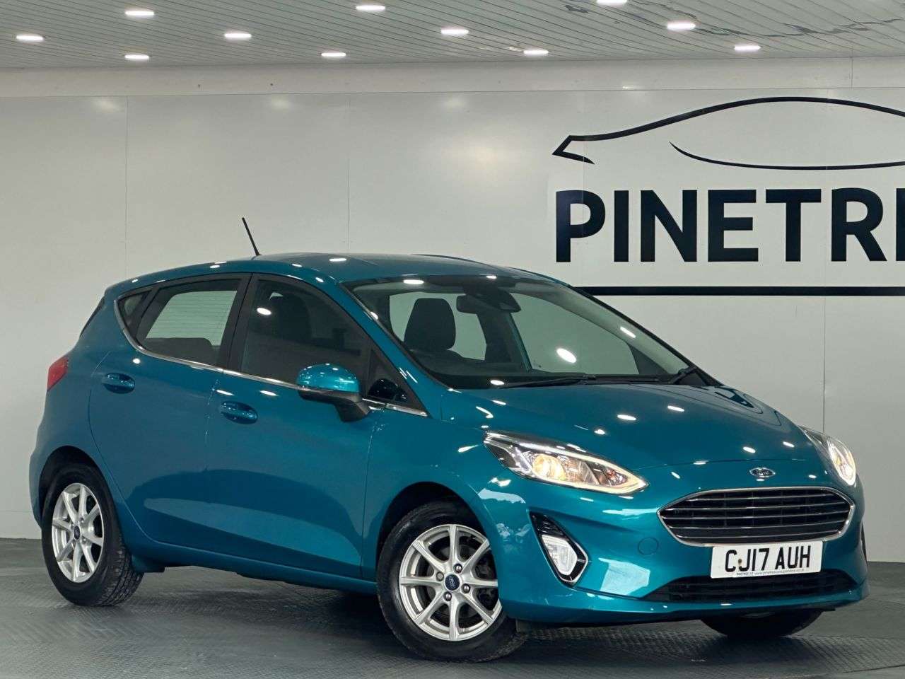 A 2017 FORD FIESTA 1.0T EcoBoost Zetec Hatchback 5dr Petrol Manual Euro 6 (s/s) (100 ps) A 2017 FORD FIESTA 1.0T EcoBoost Zetec Hatchback 5dr Petrol Manual Euro 6 (s/s) (100 ps)