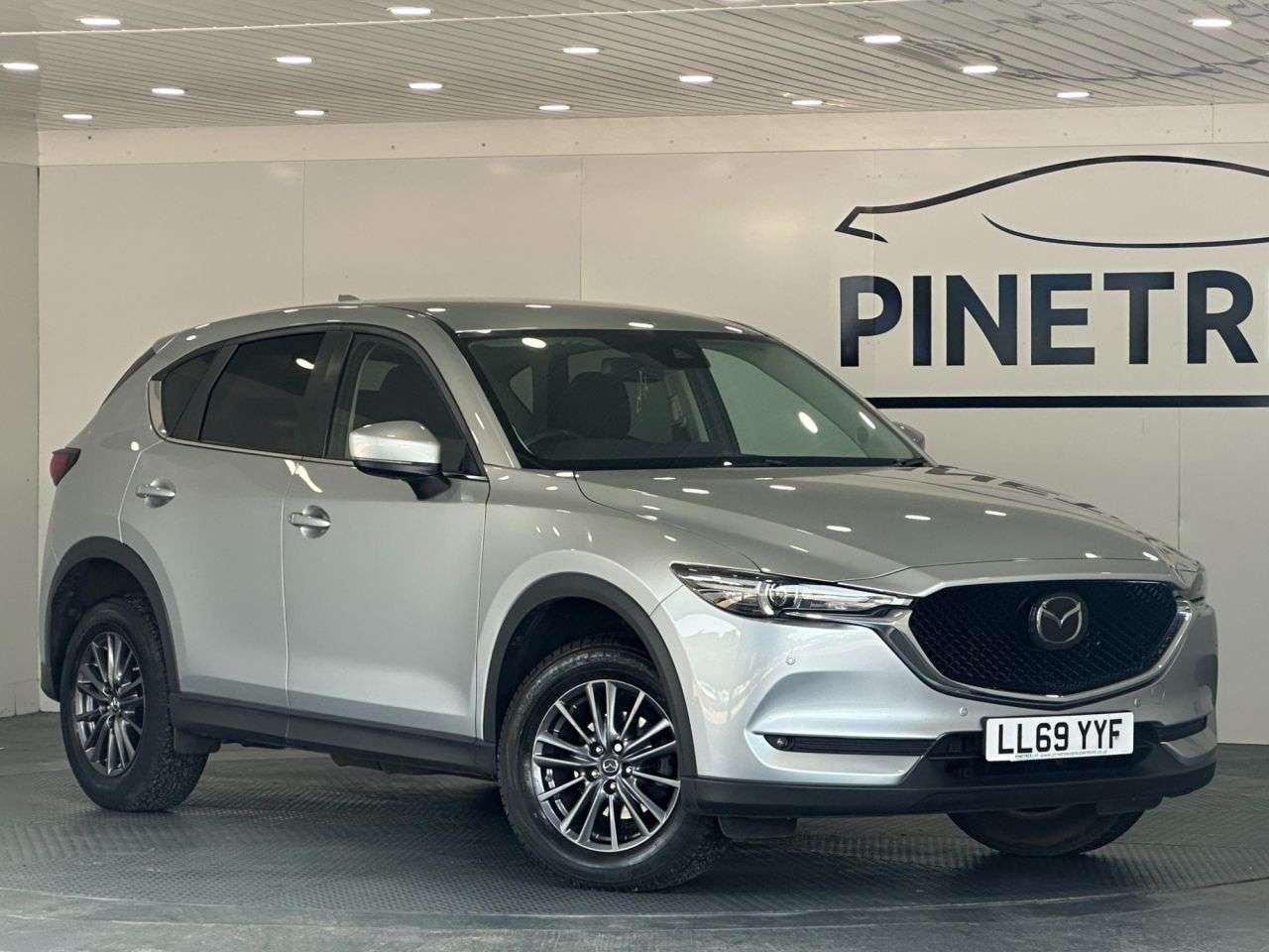 A 2019 MAZDA CX-5 2.0 SKYACTIV-G SE-L Nav+ SUV 5dr Petrol Auto Euro 6 (s/s) (165 ps) A 2019 MAZDA CX-5 2.0 SKYACTIV-G SE-L Nav+ SUV 5dr Petrol Auto Euro 6 (s/s) (165 ps)