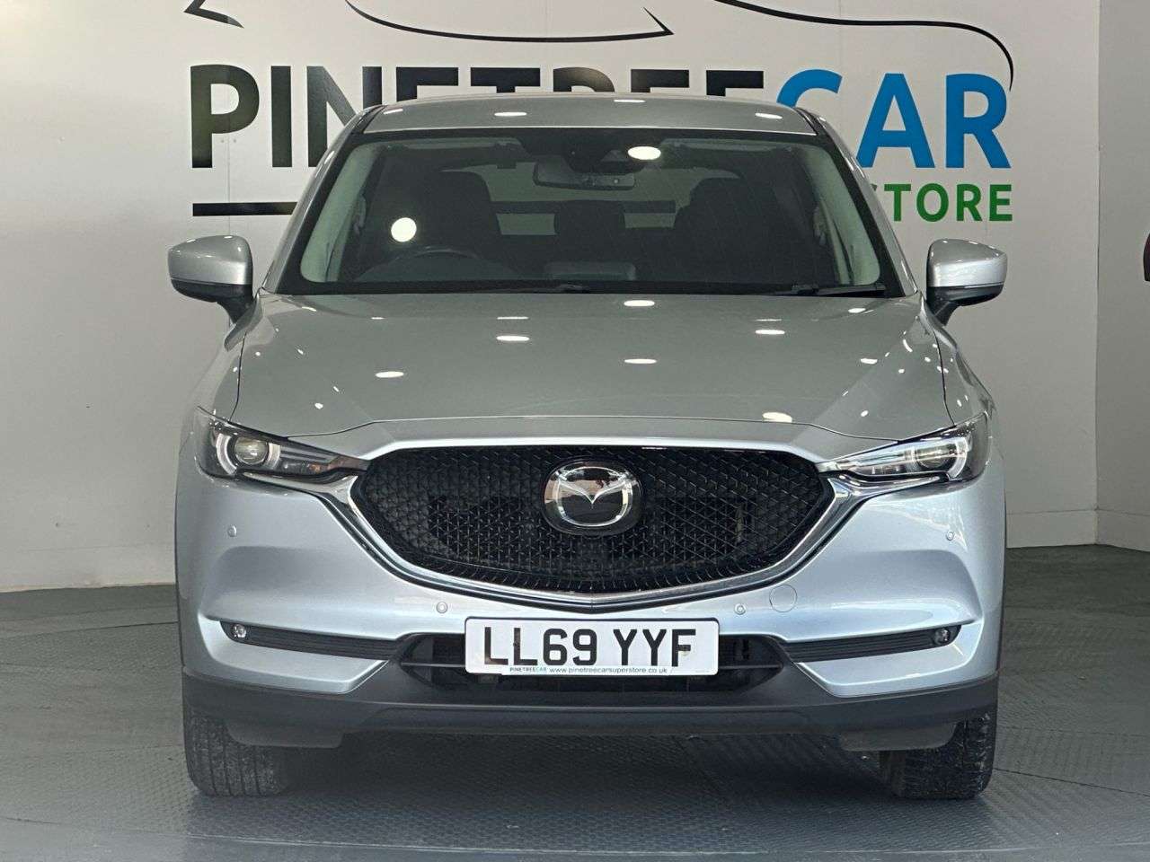 A 2019 MAZDA CX-5 2.0 SKYACTIV-G SE-L Nav+ SUV 5dr Petrol Auto Euro 6 (s/s) (165 ps) A 2019 MAZDA CX-5 2.0 SKYACTIV-G SE-L Nav+ SUV 5dr Petrol Auto Euro 6 (s/s) (165 ps)