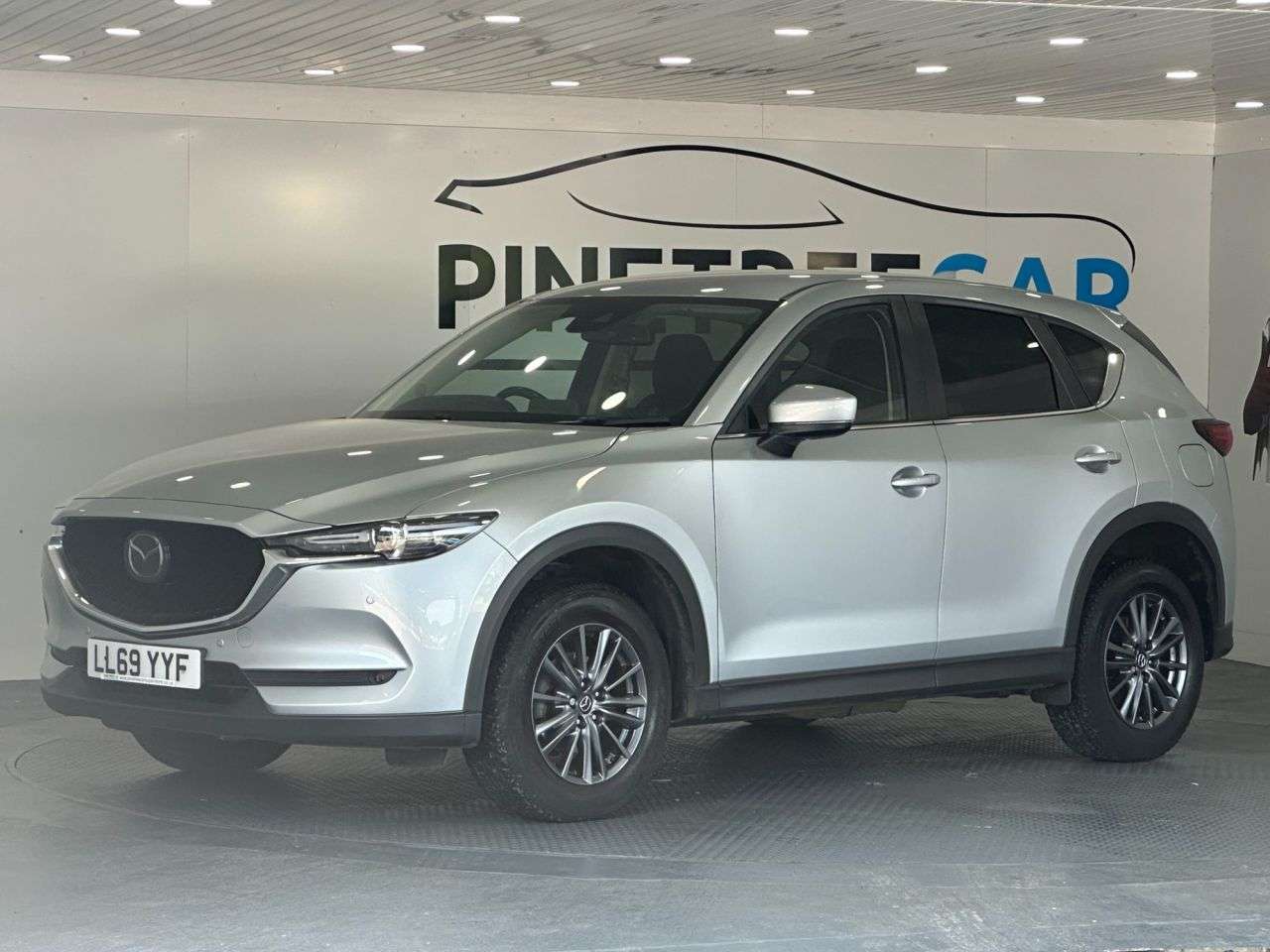 A 2019 MAZDA CX-5 2.0 SKYACTIV-G SE-L Nav+ SUV 5dr Petrol Auto Euro 6 (s/s) (165 ps) A 2019 MAZDA CX-5 2.0 SKYACTIV-G SE-L Nav+ SUV 5dr Petrol Auto Euro 6 (s/s) (165 ps)