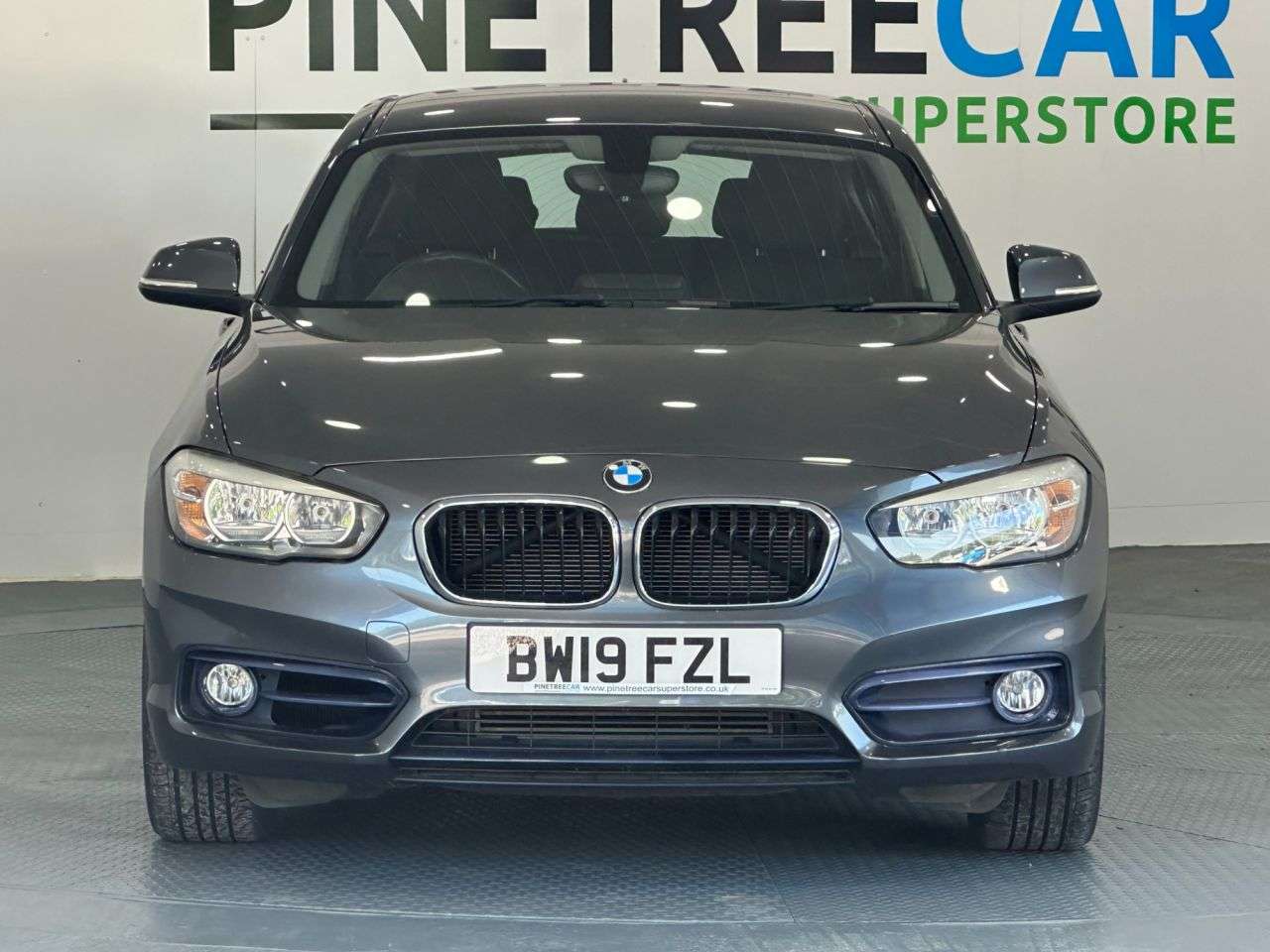 A 2019 BMW 1 SERIES 1.5 118i GPF Sport Hatchback 5dr Petrol Auto Euro 6 (s/s) (136 ps) A 2019 BMW 1 SERIES 1.5 118i GPF Sport Hatchback 5dr Petrol Auto Euro 6 (s/s) (136 ps)