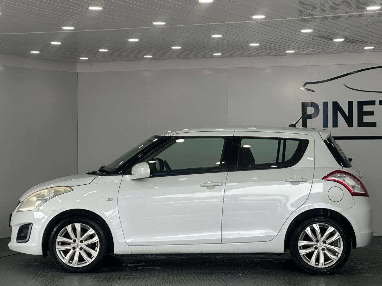 2014 SUZUKI SWIFT 2014 SUZUKI SWIFT