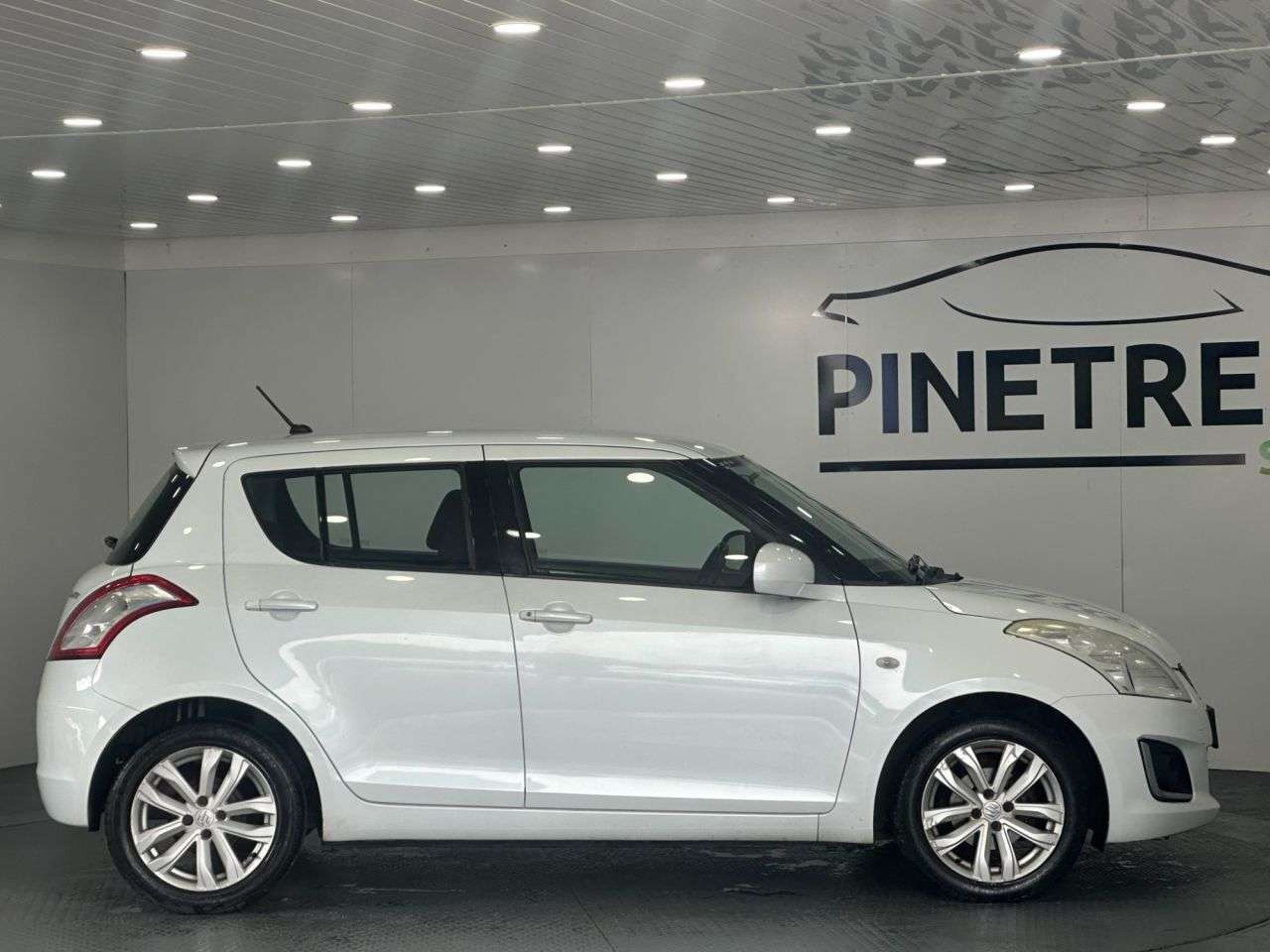 2014 SUZUKI SWIFT 2014 SUZUKI SWIFT