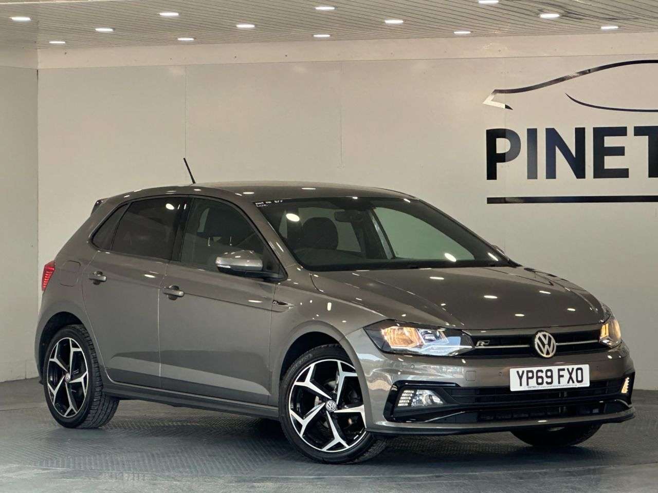 A 2019 VOLKSWAGEN POLO 1.0 TSI GPF R-Line Hatchback 5dr Petrol Manual Euro 6 (s/s) (95 ps) A 2019 VOLKSWAGEN POLO 1.0 TSI GPF R-Line Hatchback 5dr Petrol Manual Euro 6 (s/s) (95 ps)