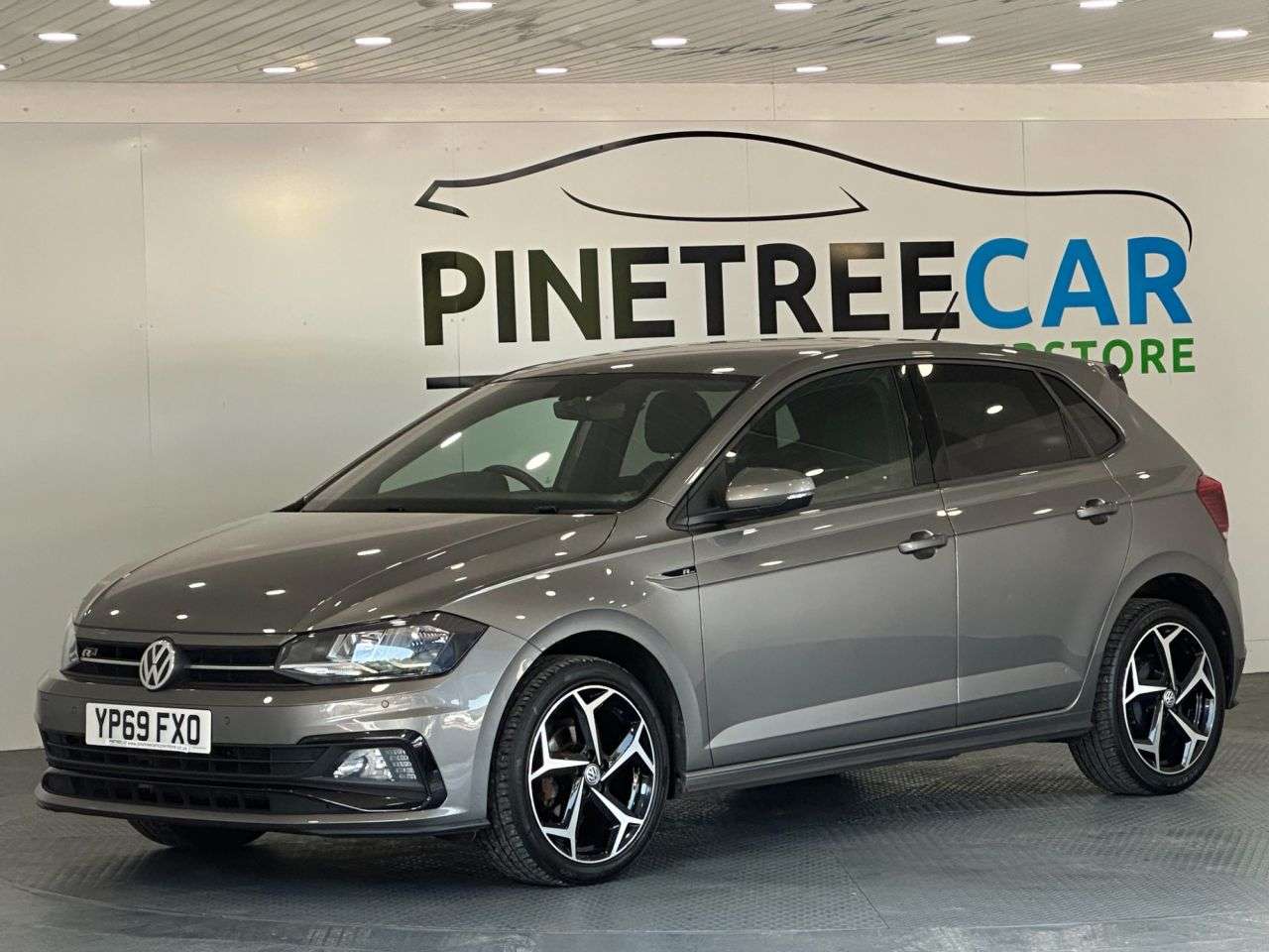 A 2019 VOLKSWAGEN POLO 1.0 TSI GPF R-Line Hatchback 5dr Petrol Manual Euro 6 (s/s) (95 ps) A 2019 VOLKSWAGEN POLO 1.0 TSI GPF R-Line Hatchback 5dr Petrol Manual Euro 6 (s/s) (95 ps)