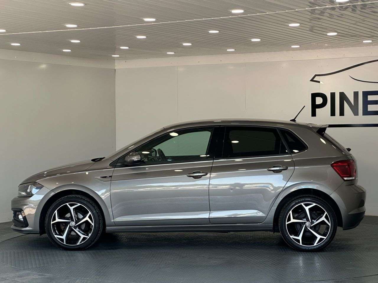 2019 VOLKSWAGEN POLO 2019 VOLKSWAGEN POLO