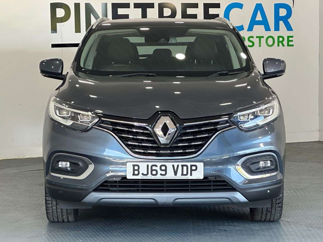 A 2019 RENAULT KADJAR 1.3 TCe GT Line SUV 5dr Petrol EDC Euro 6 (s/s) (140 ps) A 2019 RENAULT KADJAR 1.3 TCe GT Line SUV 5dr Petrol EDC Euro 6 (s/s) (140 ps)