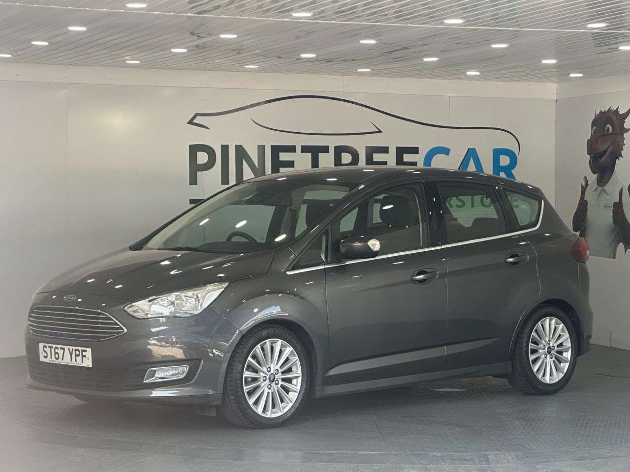 A 2018 FORD C-MAX 1.0T EcoBoost Titanium MPV 5dr Petrol Manual Euro 6 (s/s) (125 ps) A 2018 FORD C-MAX 1.0T EcoBoost Titanium MPV 5dr Petrol Manual Euro 6 (s/s) (125 ps)
