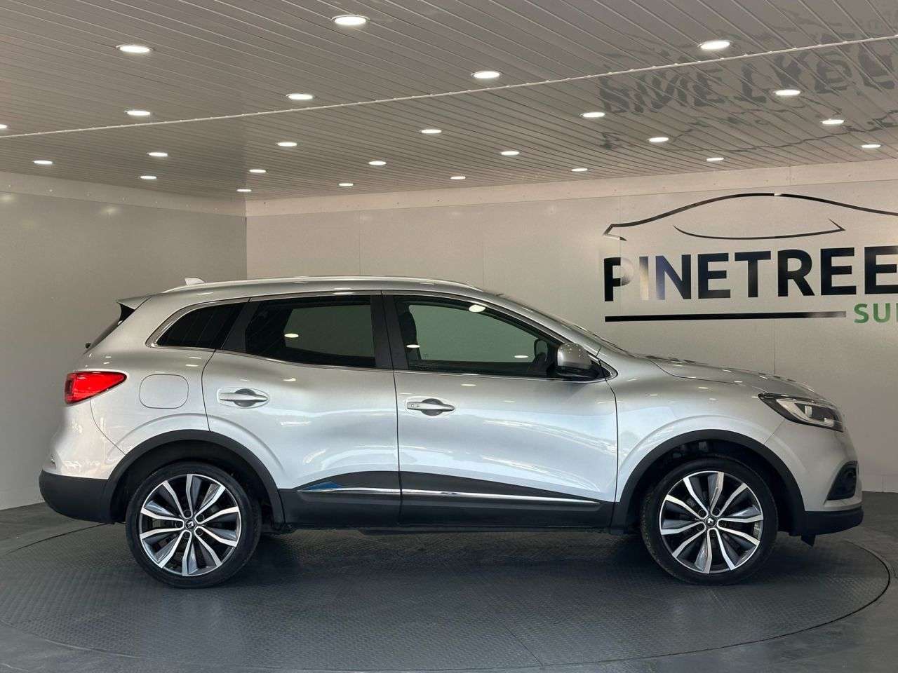 2019 RENAULT KADJAR 2019 RENAULT KADJAR