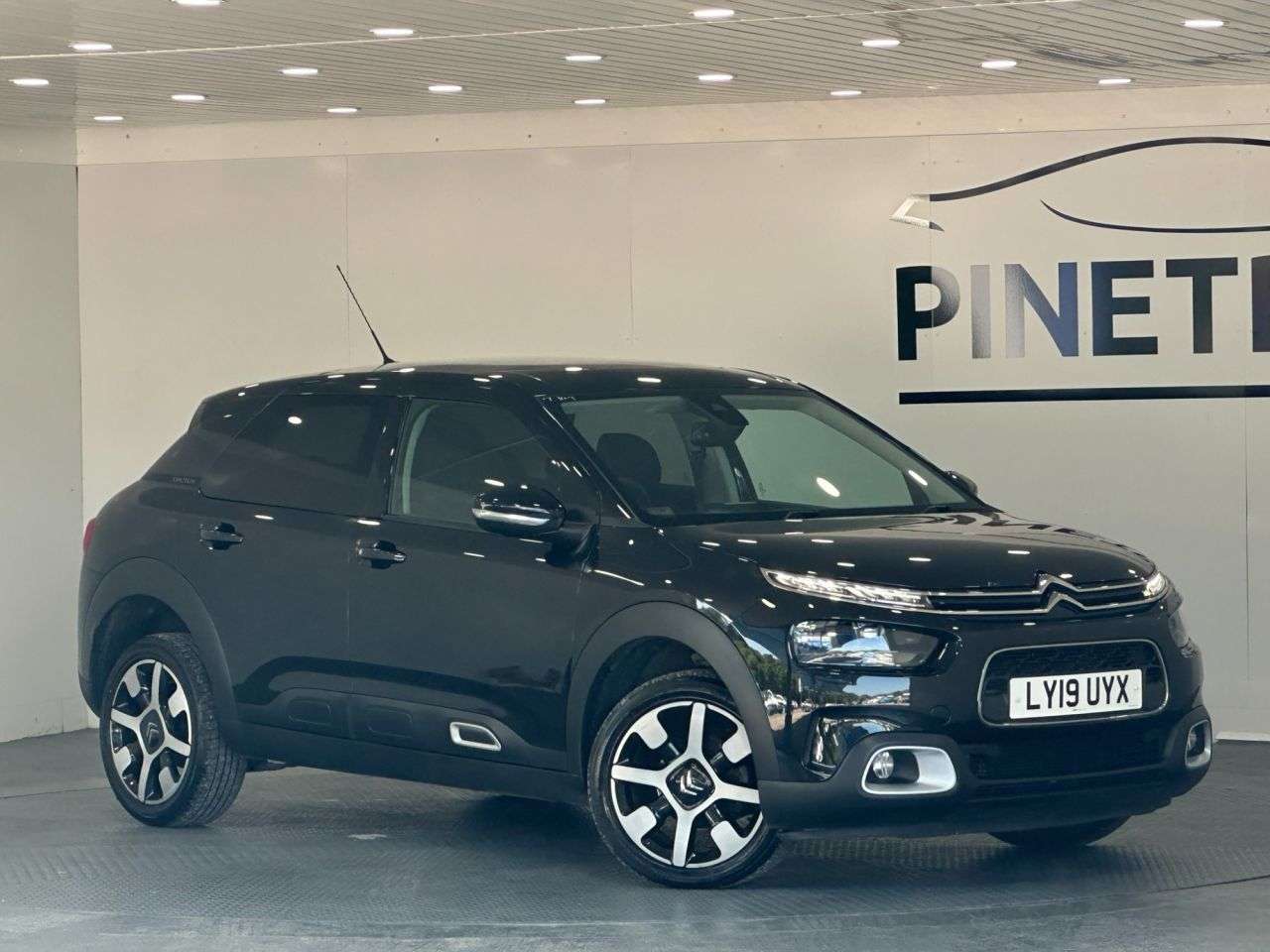 A 2019 CITROEN C4 CACTUS 1.5 BlueHDi Flair Hatchback 5dr Diesel Manual Euro 6 (s/s) (100 ps) A 2019 CITROEN C4 CACTUS 1.5 BlueHDi Flair Hatchback 5dr Diesel Manual Euro 6 (s/s) (100 ps)