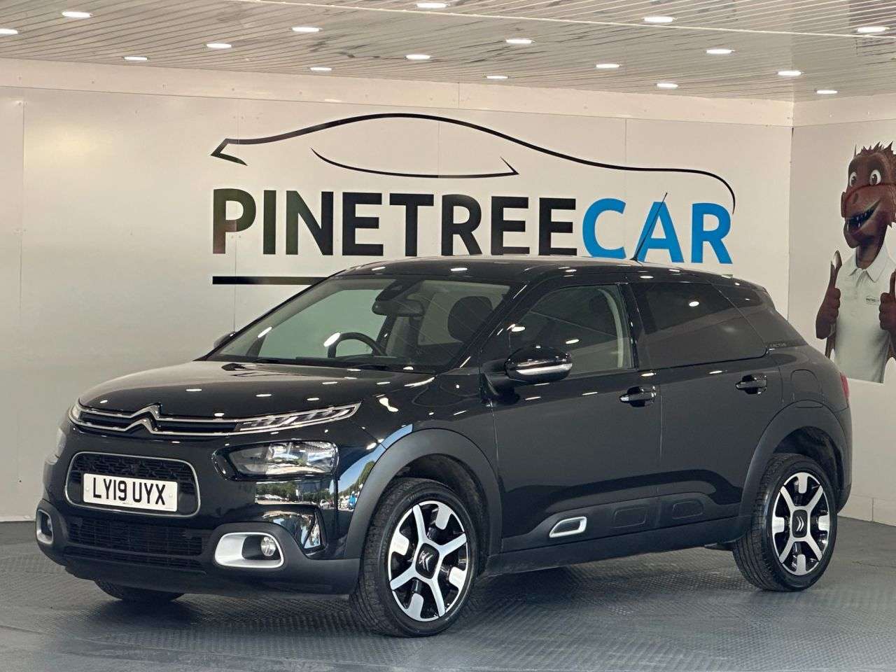 A 2019 CITROEN C4 CACTUS 1.5 BlueHDi Flair Hatchback 5dr Diesel Manual Euro 6 (s/s) (100 ps) A 2019 CITROEN C4 CACTUS 1.5 BlueHDi Flair Hatchback 5dr Diesel Manual Euro 6 (s/s) (100 ps)