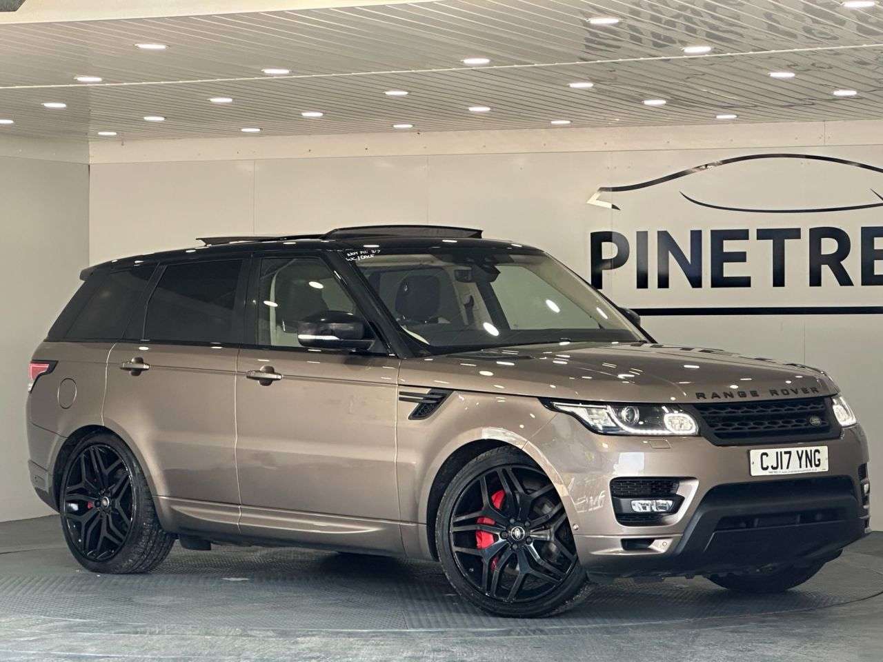 A 2017 LAND ROVER RANGE ROVER SPORT 3.0 SD V6 Autobiography Dynamic SUV 5dr Diesel Auto 4WD Euro 6 (s/s) (306 p A 2017 LAND ROVER RANGE ROVER SPORT 3.0 SD V6 Autobiography Dynamic SUV 5dr Diesel Auto 4WD Euro 6 (s/s) (306 p
