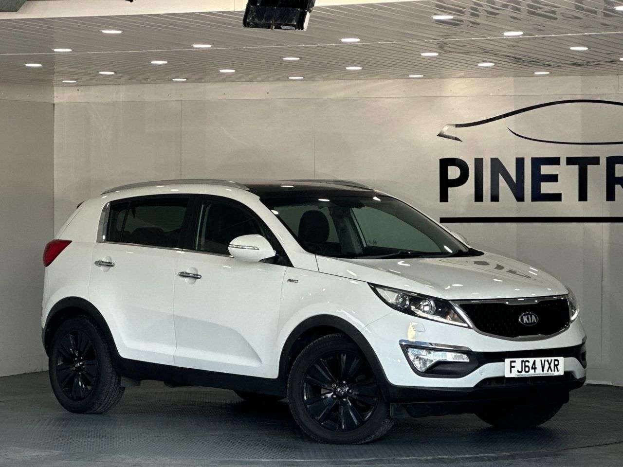 A 2014 KIA SPORTAGE 2.0 CRDi KX-3 SUV 5dr Diesel Auto AWD Euro 5 (134 bhp) A 2014 KIA SPORTAGE 2.0 CRDi KX-3 SUV 5dr Diesel Auto AWD Euro 5 (134 bhp)