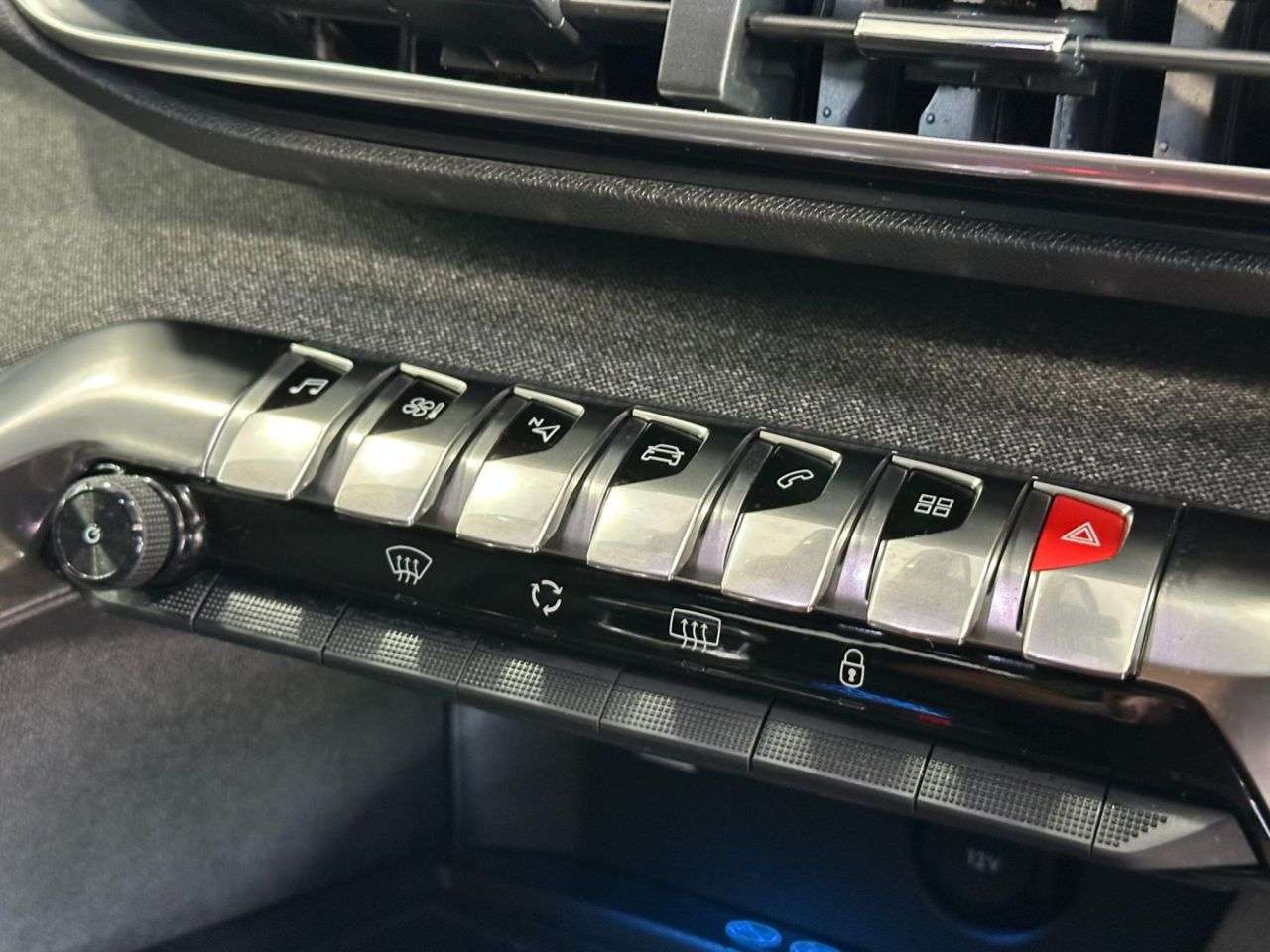 2019 PEUGEOT 3008 2019 PEUGEOT 3008