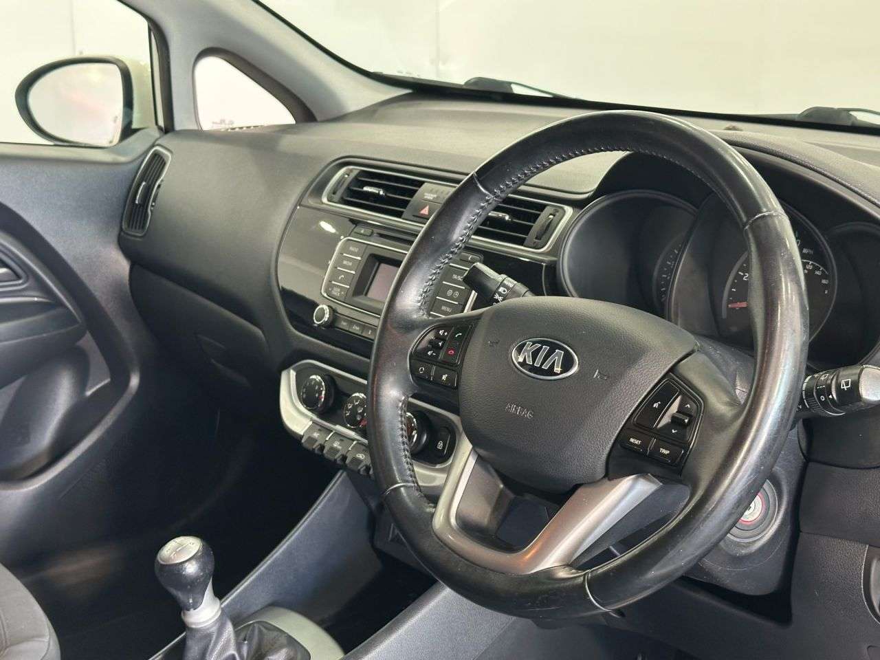 2016 KIA RIO 2016 KIA RIO