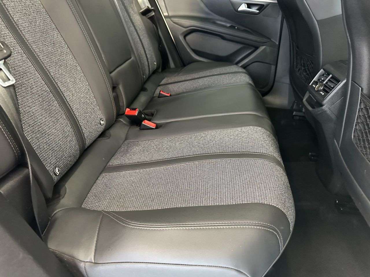 2018 PEUGEOT 3008 2018 PEUGEOT 3008