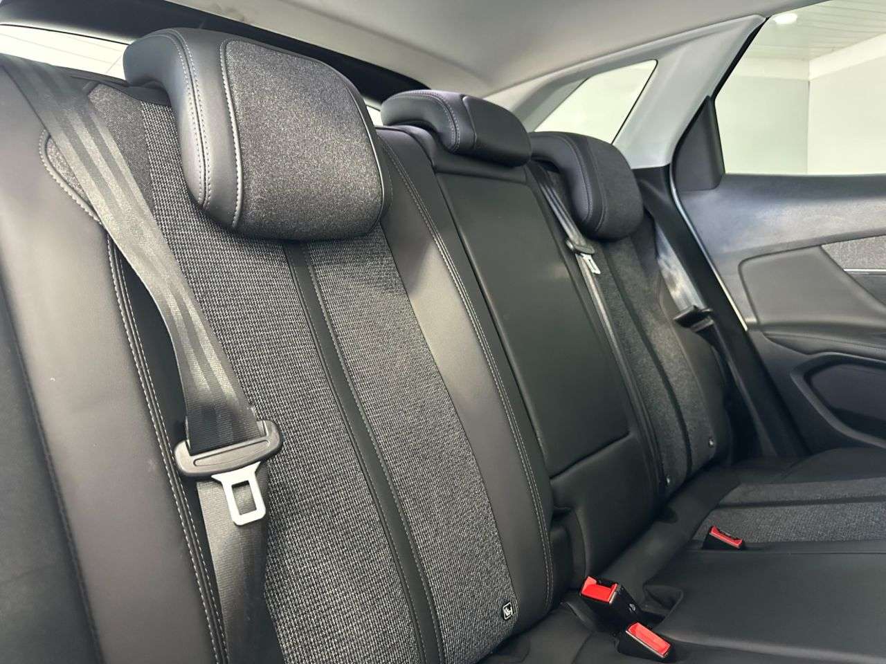 2018 PEUGEOT 3008 2018 PEUGEOT 3008