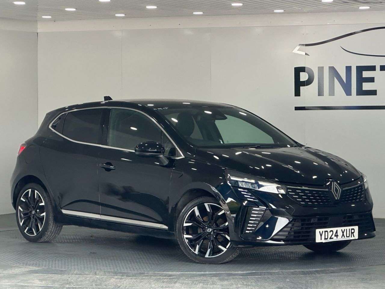 A 2024 RENAULT CLIO 1.0 TCe techno Hatchback 5dr Petrol Manual Euro 6 (s/s) (90 ps) A 2024 RENAULT CLIO 1.0 TCe techno Hatchback 5dr Petrol Manual Euro 6 (s/s) (90 ps)