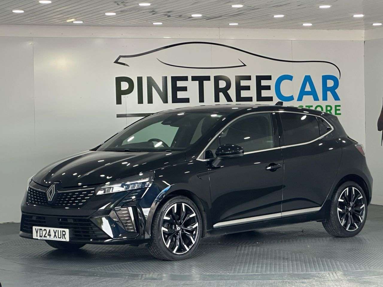 A 2024 RENAULT CLIO 1.0 TCe techno Hatchback 5dr Petrol Manual Euro 6 (s/s) (90 ps) A 2024 RENAULT CLIO 1.0 TCe techno Hatchback 5dr Petrol Manual Euro 6 (s/s) (90 ps)