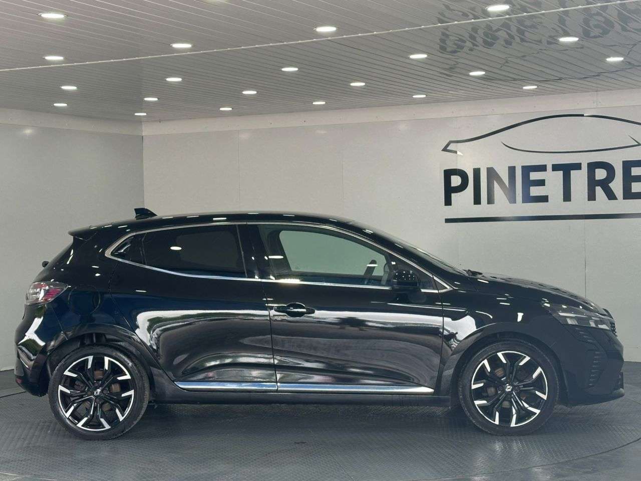 2024 RENAULT CLIO 2024 RENAULT CLIO