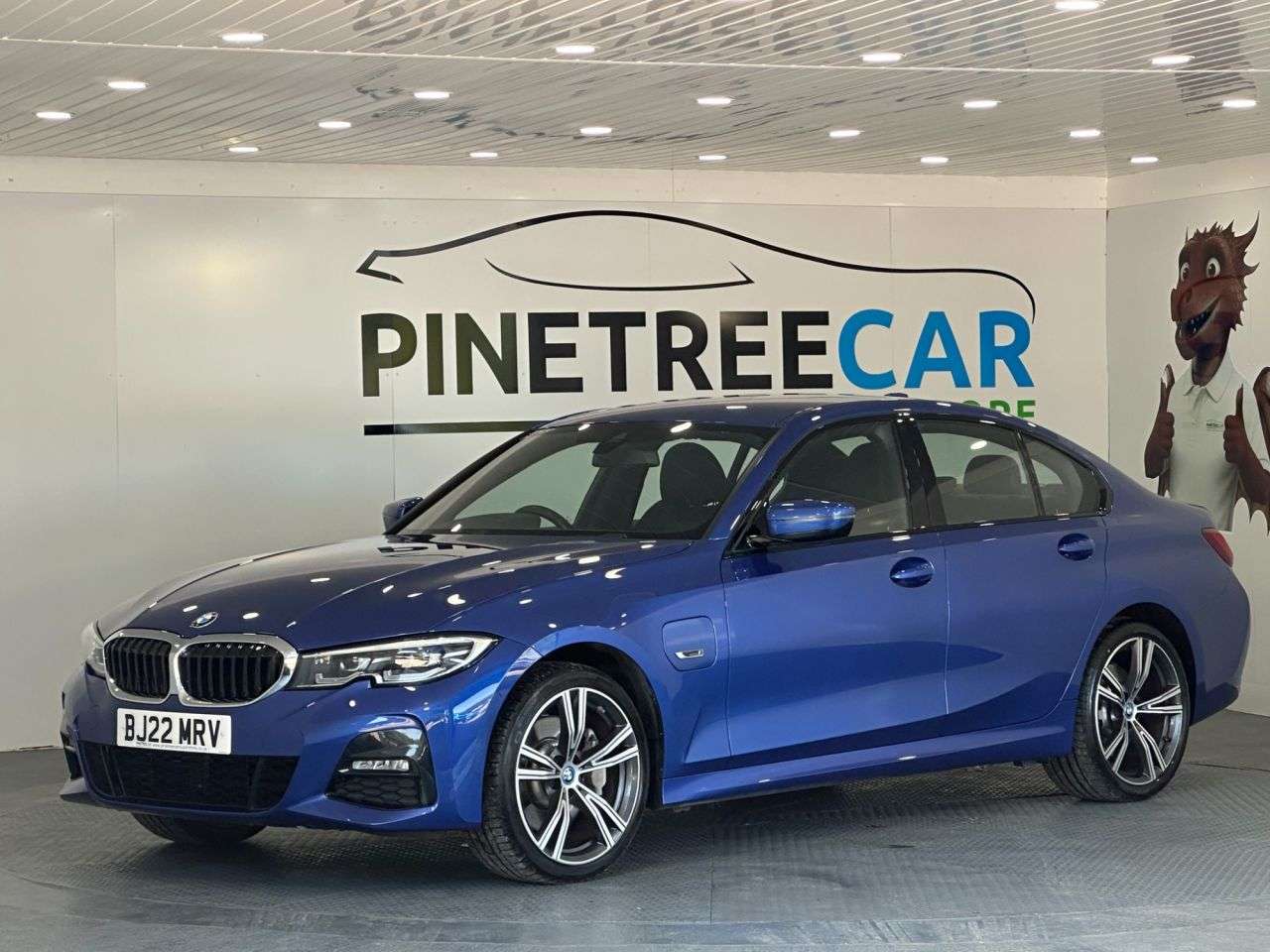 A 2022 BMW 3 SERIES 2.0 330e 12kWh M Sport Saloon 4dr Petrol Plug-in Hybrid Auto Euro 6 (s/s) ( A 2022 BMW 3 SERIES 2.0 330e 12kWh M Sport Saloon 4dr Petrol Plug-in Hybrid Auto Euro 6 (s/s) (