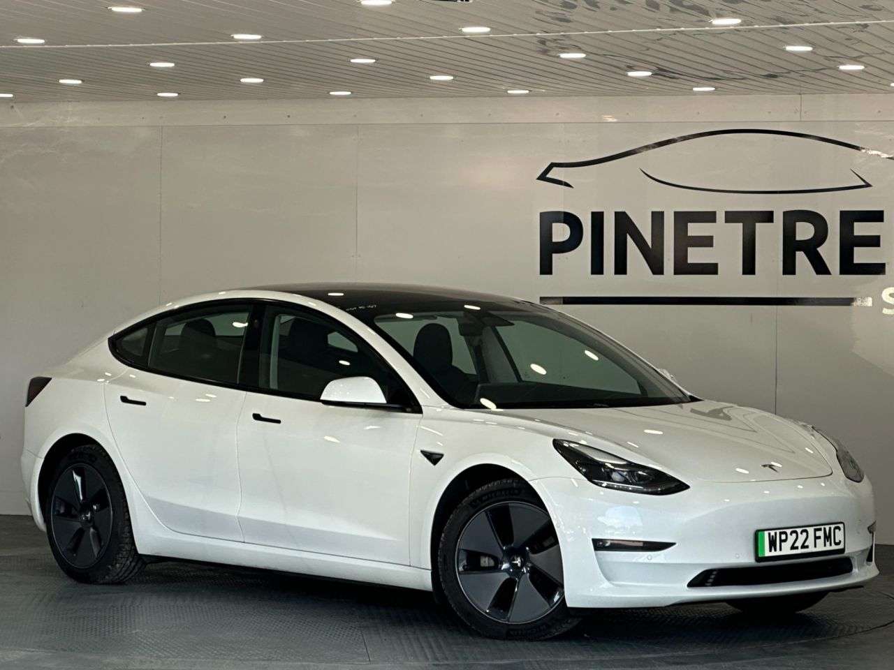 A 2022 TESLA MODEL 3 (Dual Motor) Long Range Saloon 4dr Electric Auto 4WDE (346 ps) A 2022 TESLA MODEL 3 (Dual Motor) Long Range Saloon 4dr Electric Auto 4WDE (346 ps)