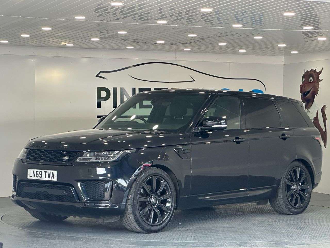 A 2019 LAND ROVER RANGE ROVER SPORT 3.0 SD V6 HSE Dynamic SUV 5dr Diesel Auto 4WD Euro 6 (s/s) (306 ps) A 2019 LAND ROVER RANGE ROVER SPORT 3.0 SD V6 HSE Dynamic SUV 5dr Diesel Auto 4WD Euro 6 (s/s) (306 ps)