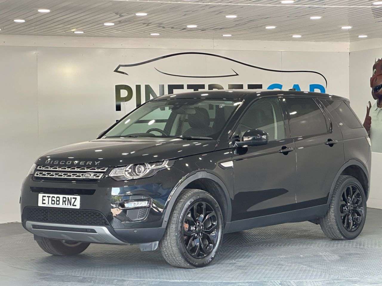 A 2018 LAND ROVER DISCOVERY SPORT 2.0 Si4 HSE SUV 5dr Petrol Auto 4WD Euro 6 (s/s) (240 ps) A 2018 LAND ROVER DISCOVERY SPORT 2.0 Si4 HSE SUV 5dr Petrol Auto 4WD Euro 6 (s/s) (240 ps)