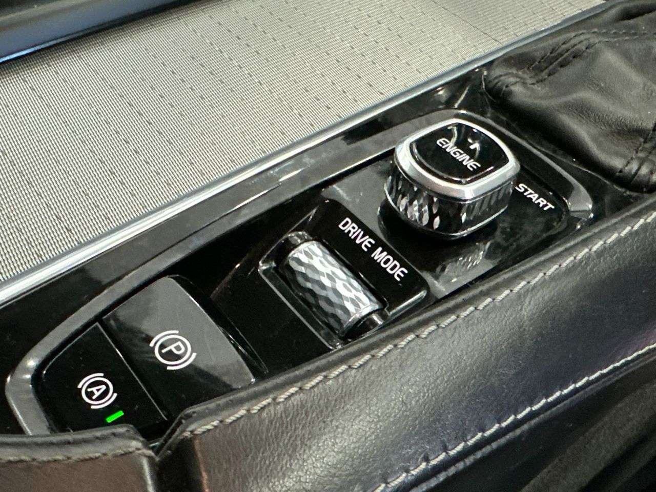 2017 VOLVO V90 2017 VOLVO V90