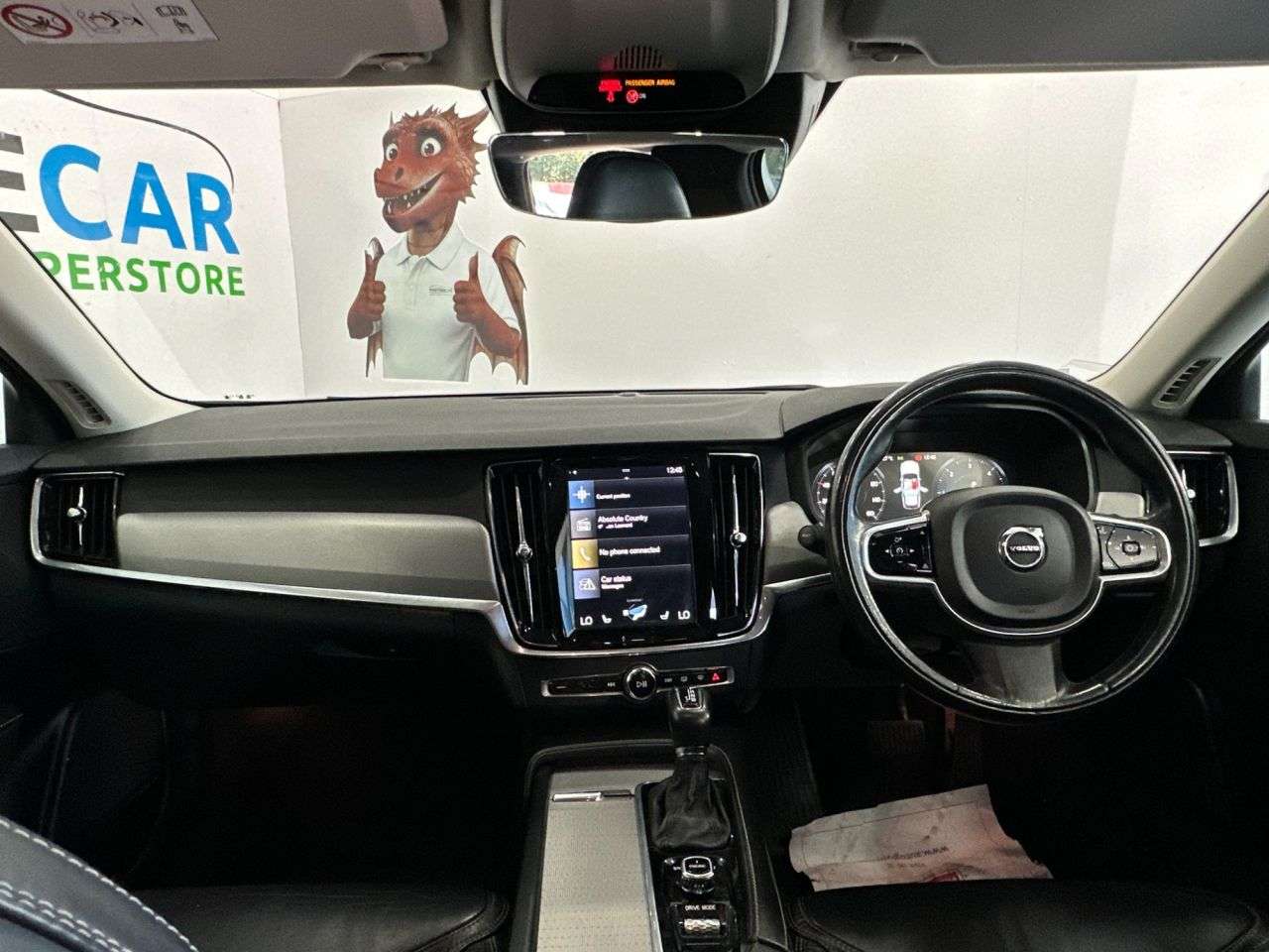 2017 VOLVO V90 2017 VOLVO V90