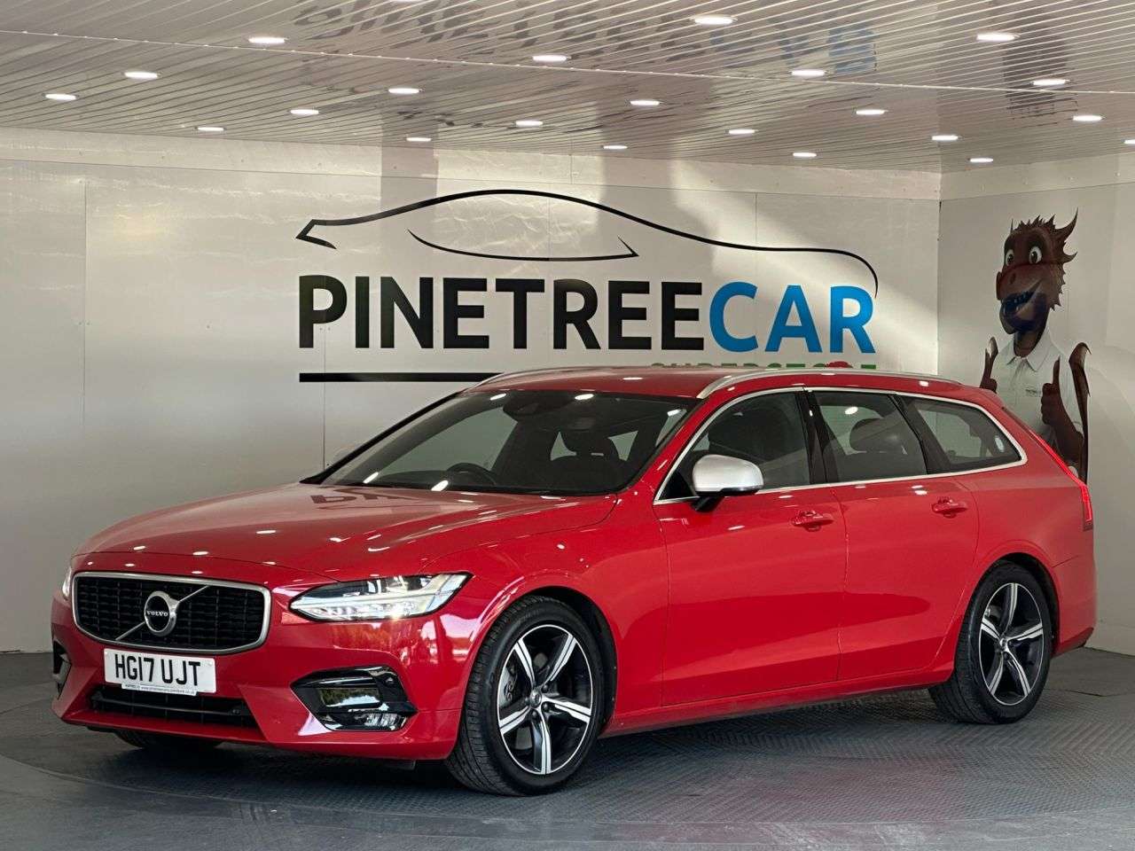 A 2017 VOLVO V90 2.0 D5 PowerPulse R-Design Estate 5dr Diesel Auto AWD Euro 6 (s/s) (235 ps) A 2017 VOLVO V90 2.0 D5 PowerPulse R-Design Estate 5dr Diesel Auto AWD Euro 6 (s/s) (235 ps)
