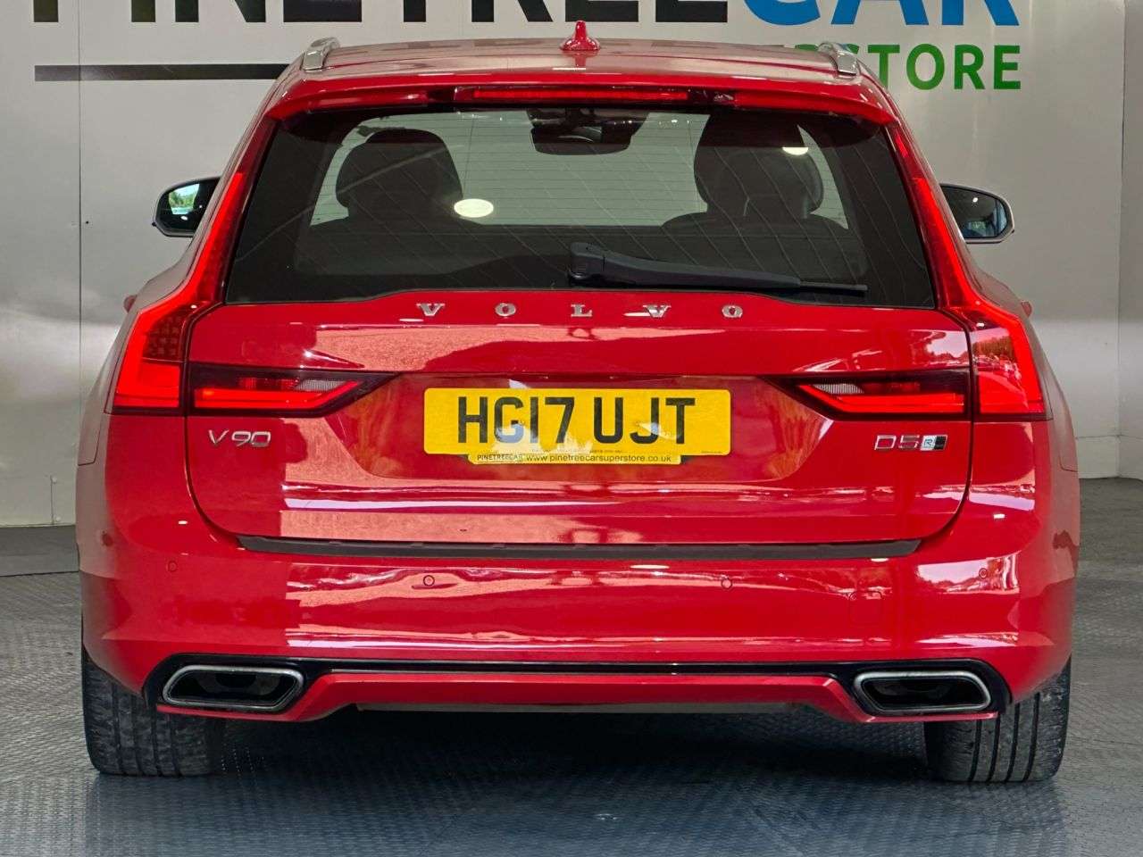 2017 VOLVO V90 2017 VOLVO V90