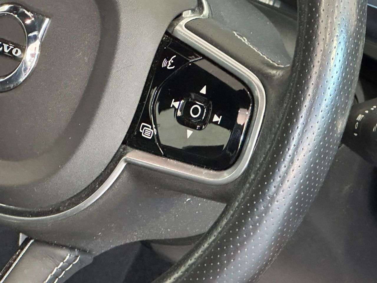 2017 VOLVO V90 2017 VOLVO V90