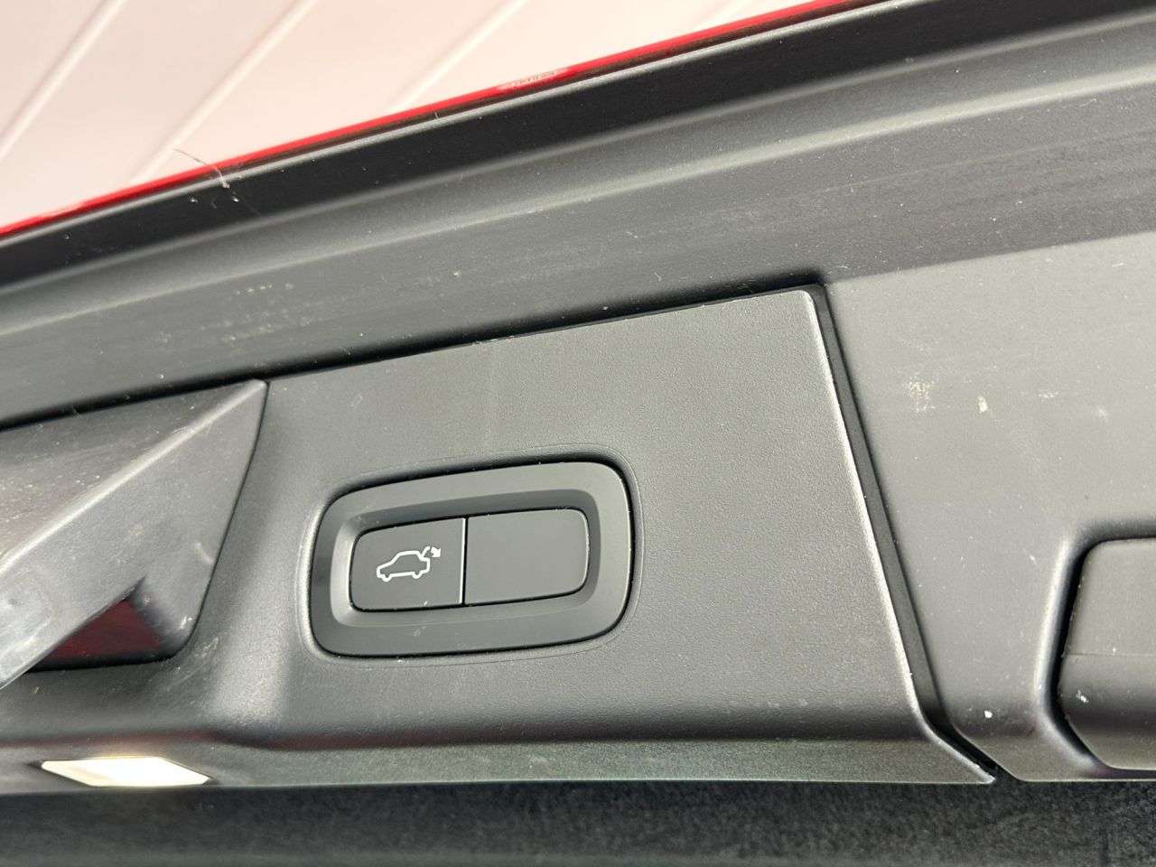 2017 VOLVO V90 2017 VOLVO V90