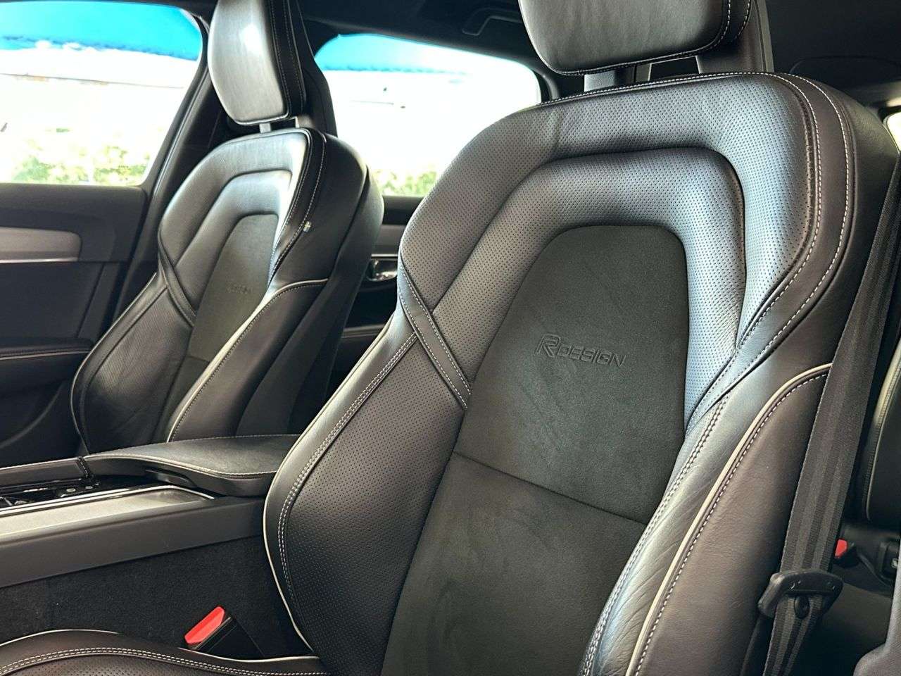 2017 VOLVO V90 2017 VOLVO V90