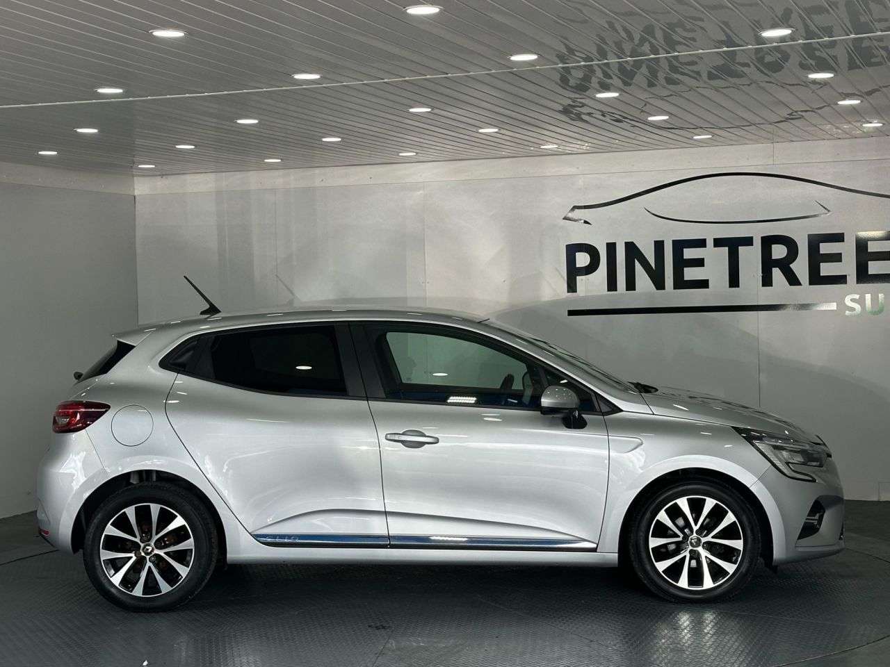 2020 RENAULT CLIO 2020 RENAULT CLIO