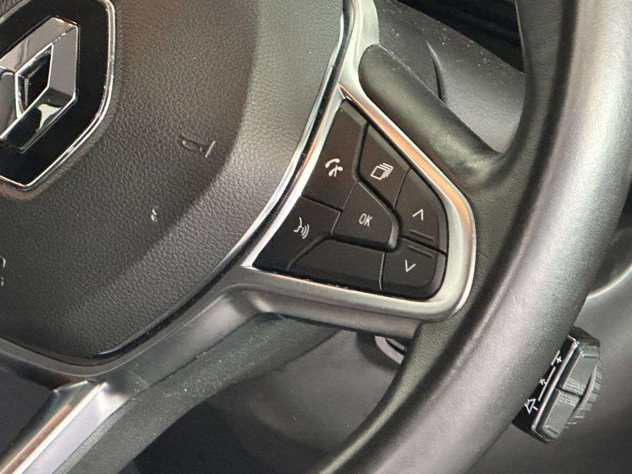 2020 RENAULT CLIO 2020 RENAULT CLIO