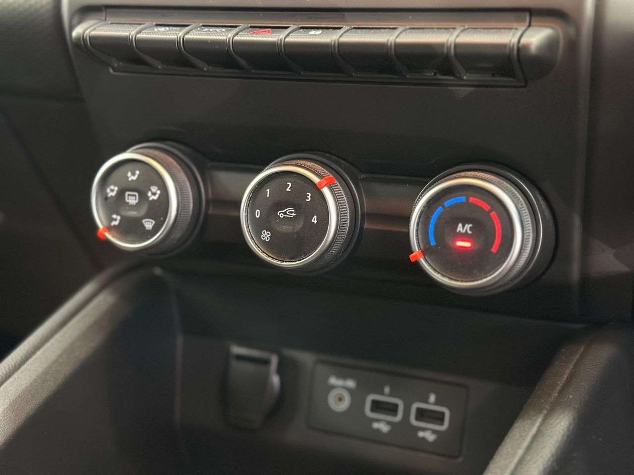 2020 RENAULT CLIO 2020 RENAULT CLIO