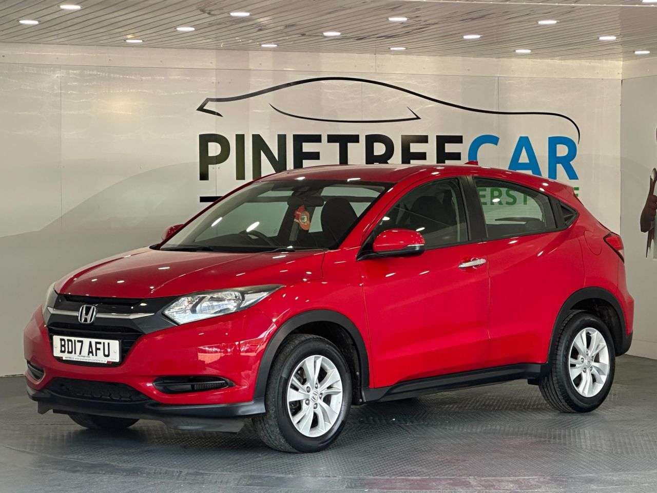 A 2017 HONDA HR-V 1.6 i-DTEC Black Edition SUV 5dr Diesel Manual Euro 6 (s/s) (120 ps) A 2017 HONDA HR-V 1.6 i-DTEC Black Edition SUV 5dr Diesel Manual Euro 6 (s/s) (120 ps)