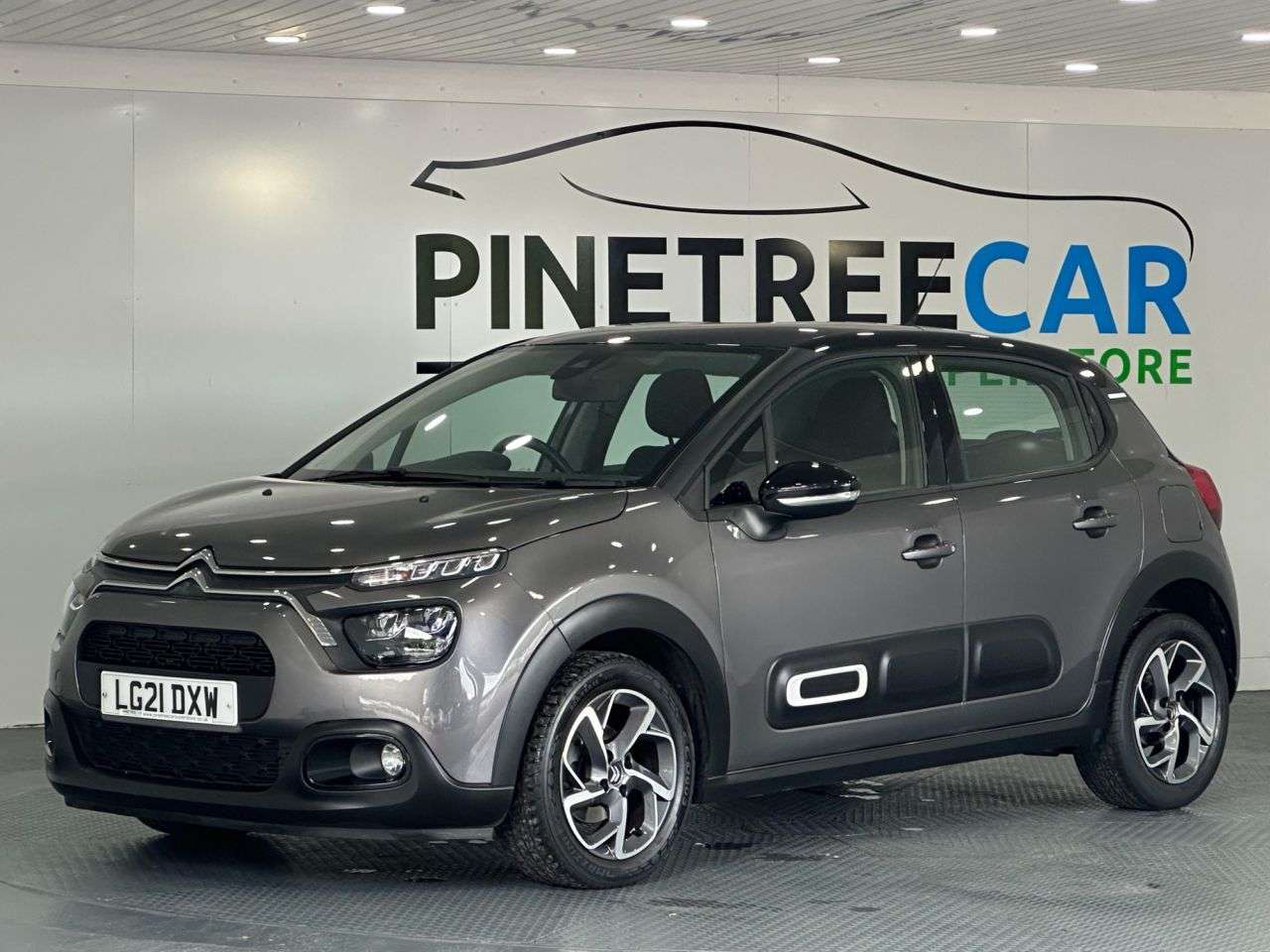 A 2021 CITROEN C3 1.2 PureTech Flair Hatchback 5dr Petrol Manual Euro 6 (s/s) (83 ps) A 2021 CITROEN C3 1.2 PureTech Flair Hatchback 5dr Petrol Manual Euro 6 (s/s) (83 ps)