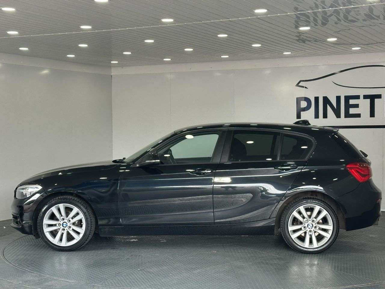 2017 BMW 1 SERIES 2017 BMW 1 SERIES