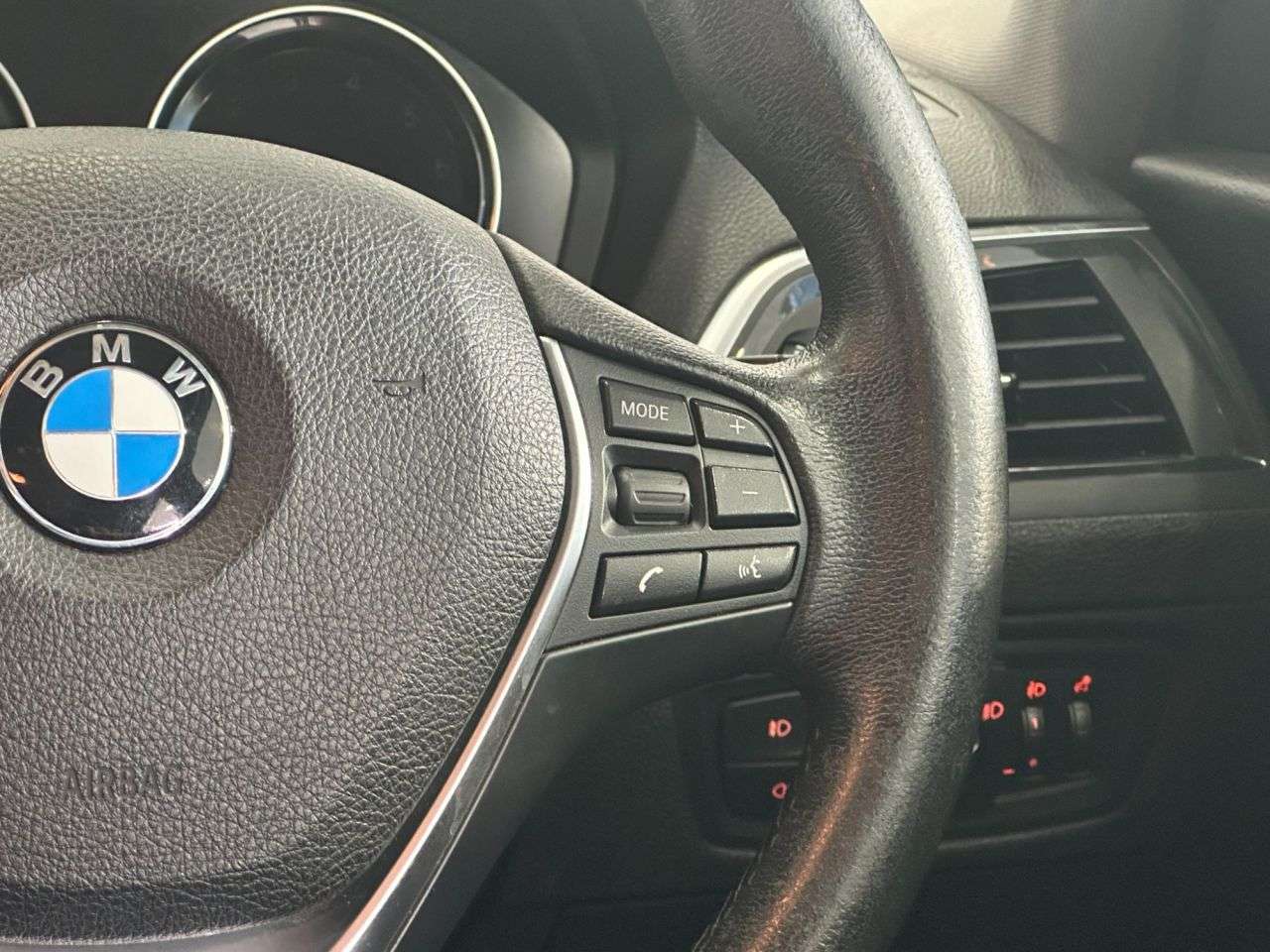 2017 BMW 1 SERIES 2017 BMW 1 SERIES