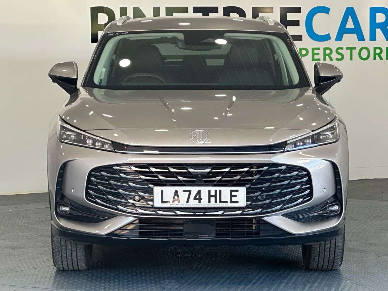 A 2024 MG MG HS 1.5 T-GDI Trophy SUV 5dr Petrol Manual Euro 6 (s/s) (169 ps) A 2024 MG MG HS 1.5 T-GDI Trophy SUV 5dr Petrol Manual Euro 6 (s/s) (169 ps)